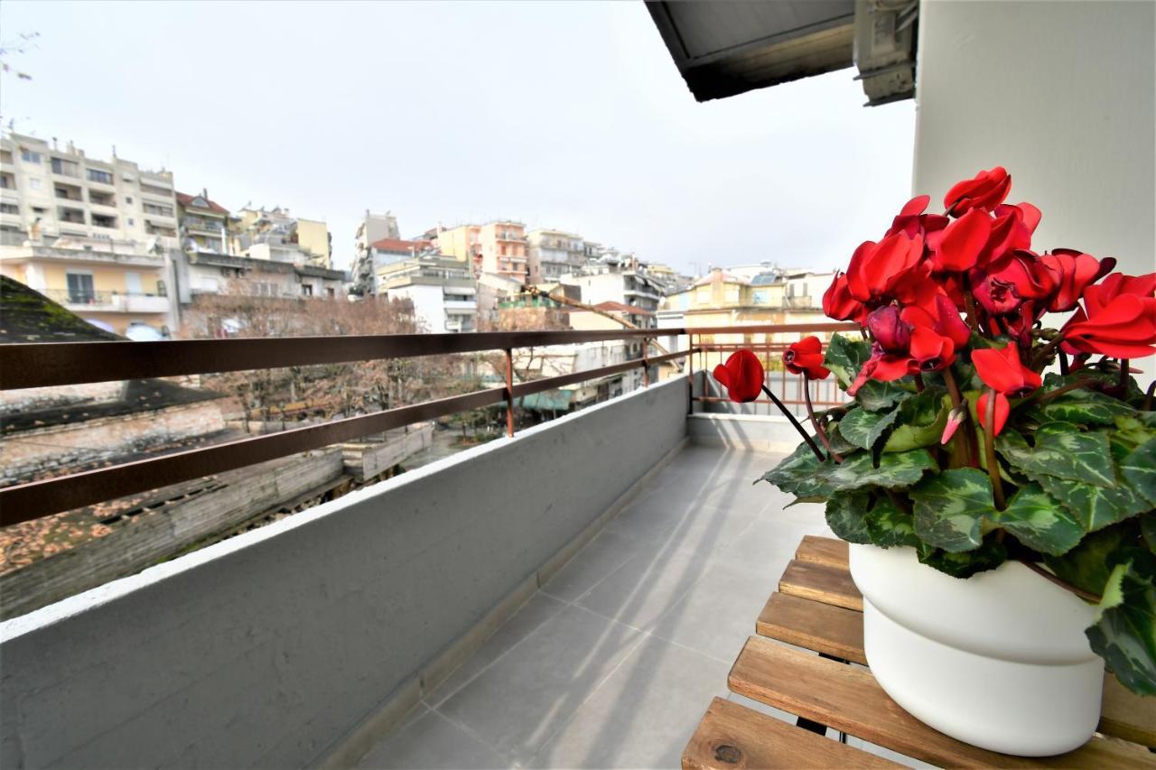 Central Cozy Apartment Янина Екстериор снимка